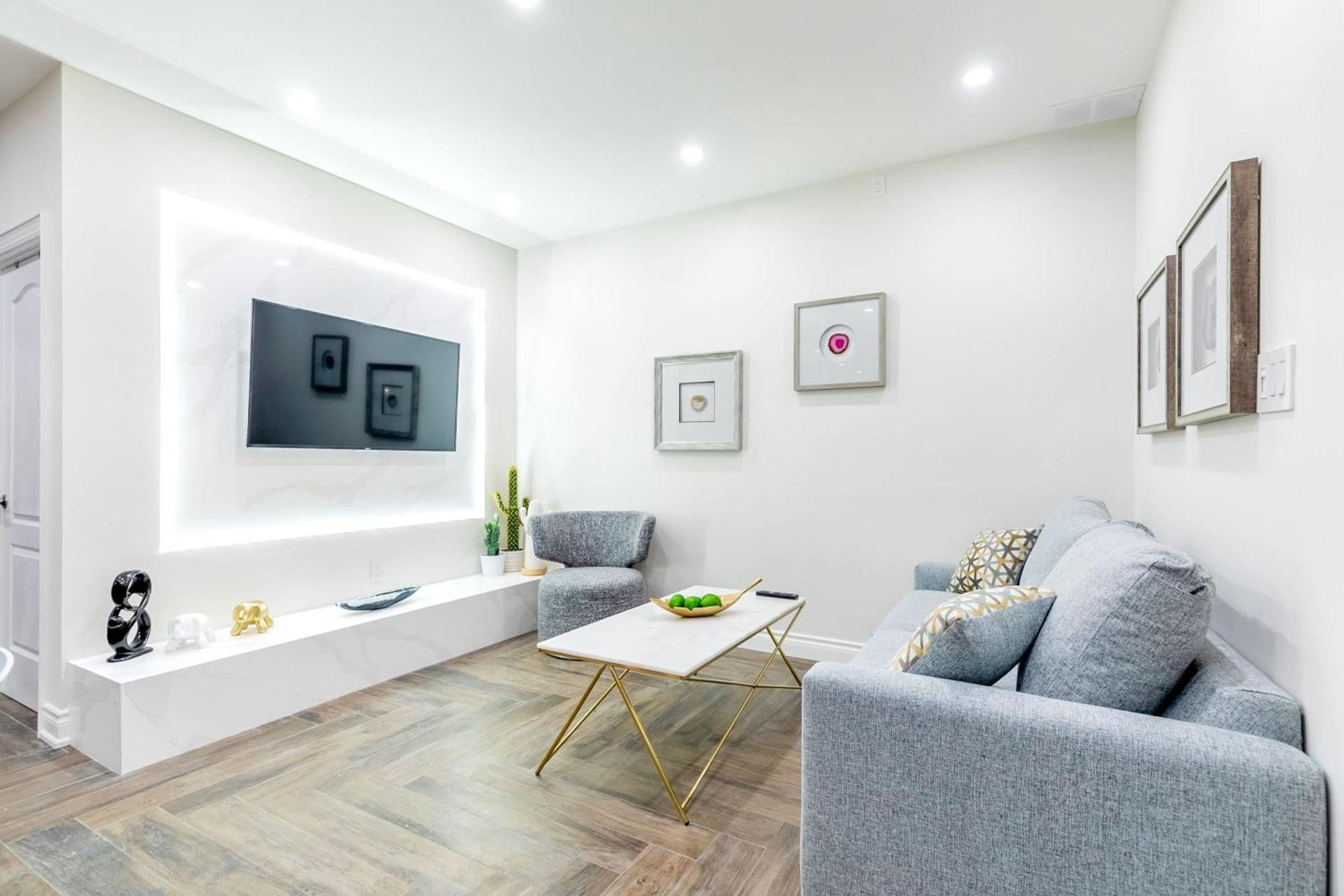 Modern Pet-Friendly Chinatown Apartment Toronto Exterior foto